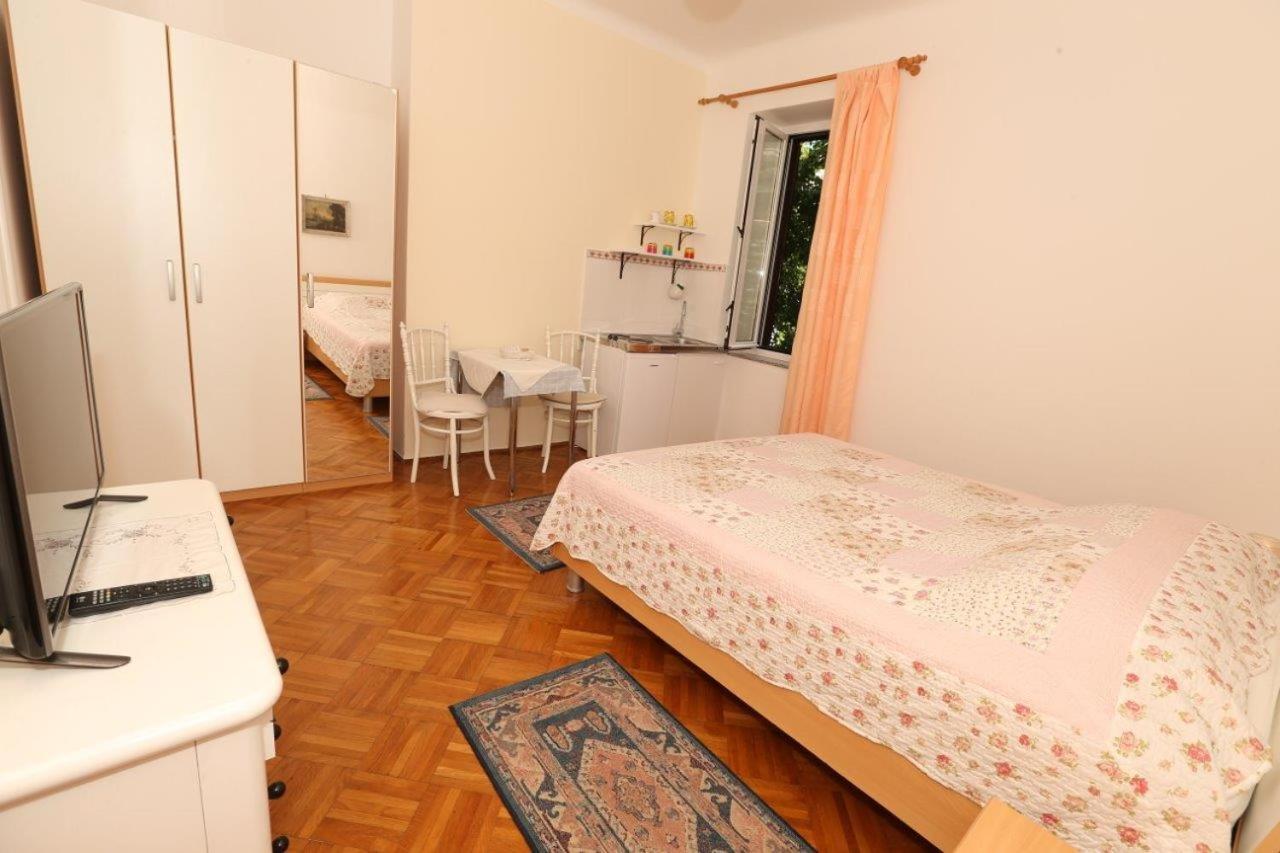 Studio Apartments Cavrak With Terrace Baška Exterior foto