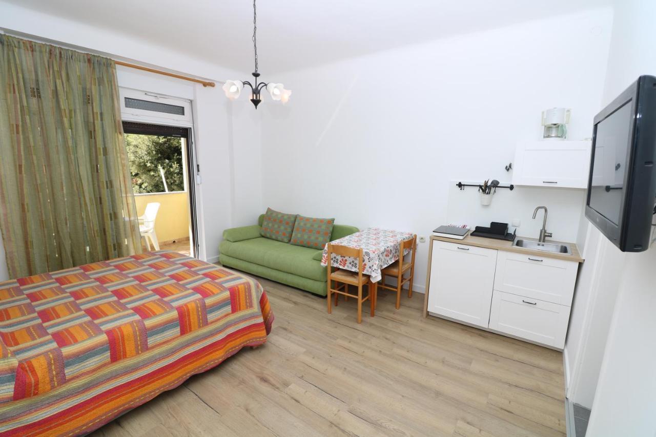 Studio Apartments Cavrak With Terrace Baška Exterior foto
