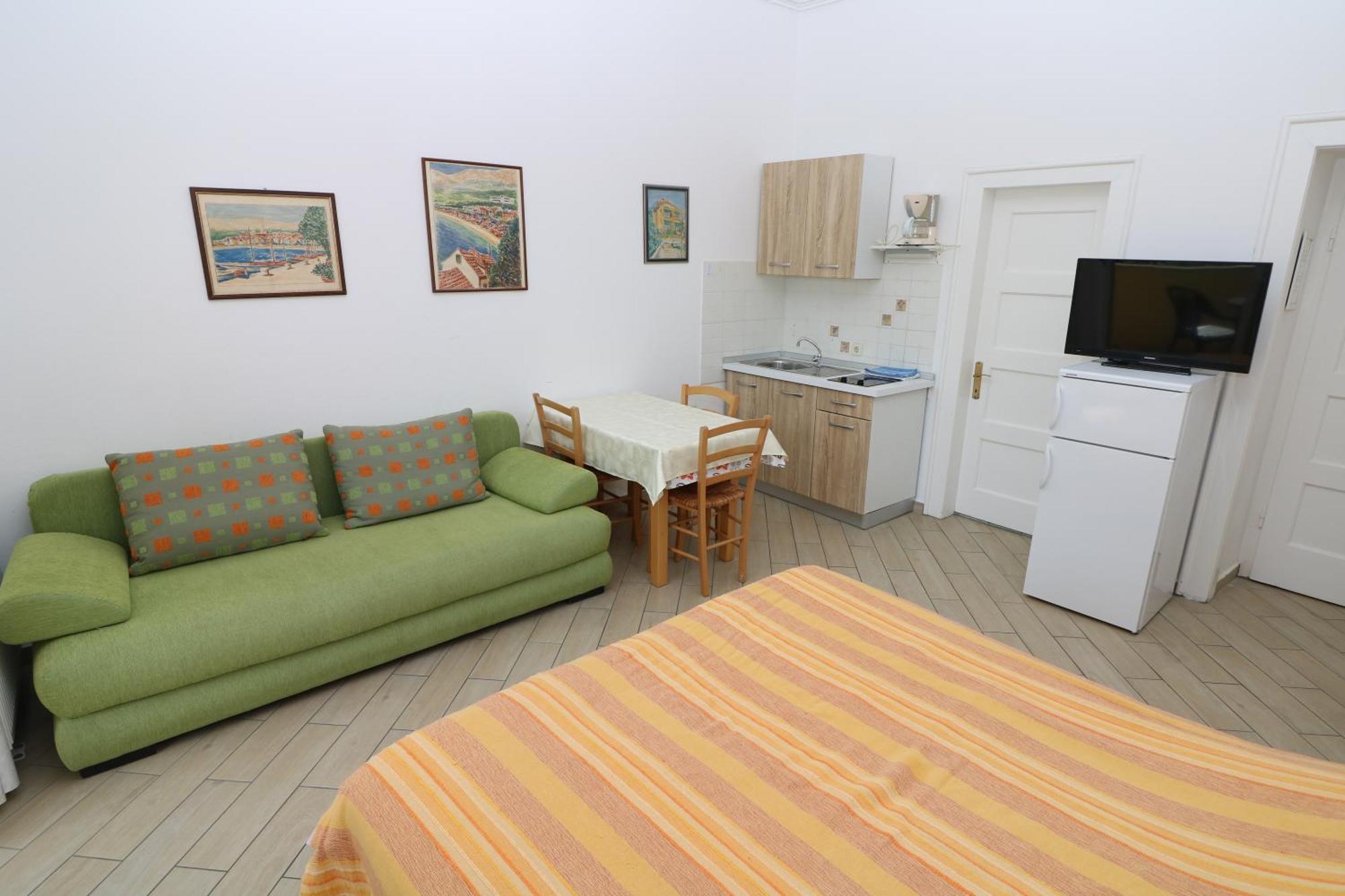 Studio Apartments Cavrak With Terrace Baška Habitación foto