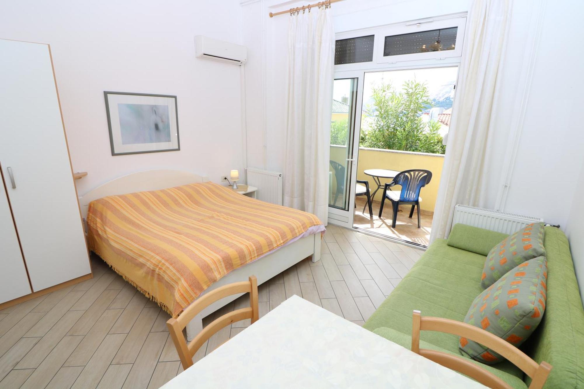 Studio Apartments Cavrak With Terrace Baška Habitación foto