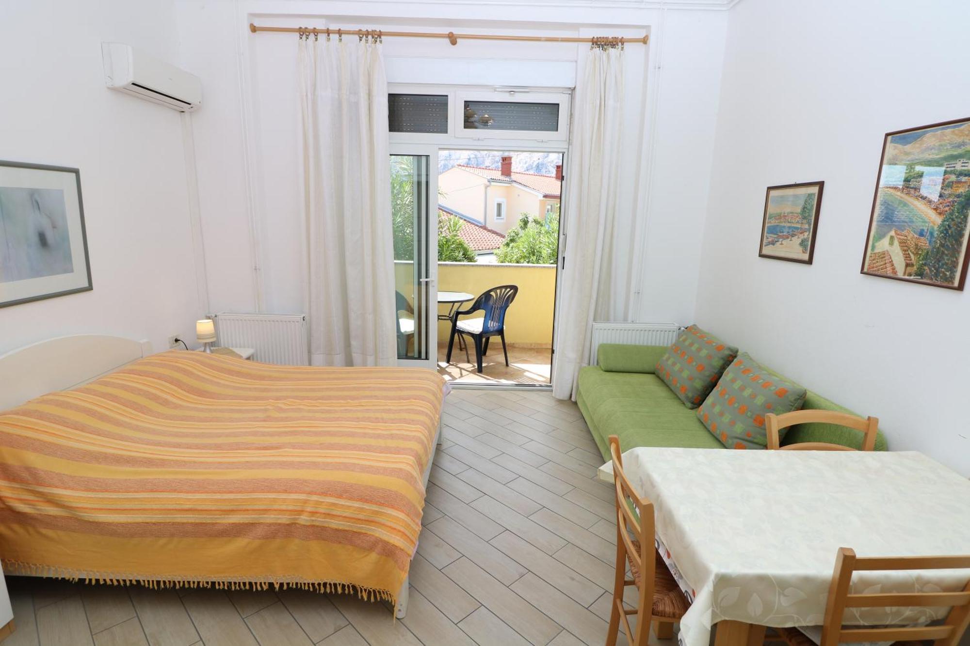 Studio Apartments Cavrak With Terrace Baška Habitación foto
